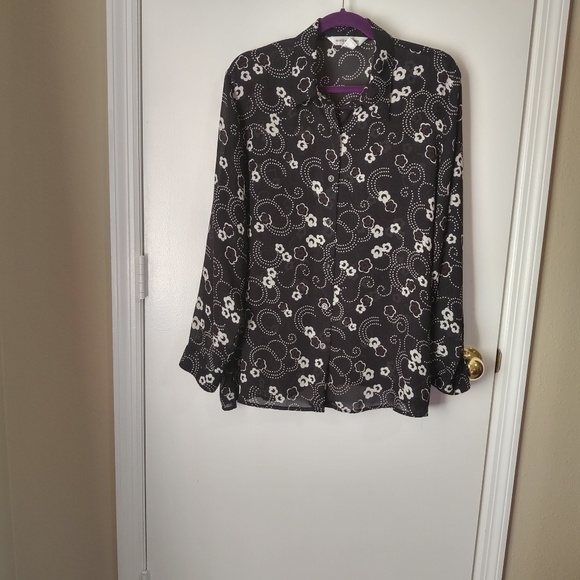 August Max Woman 2 piece top - Picture 7 of 7